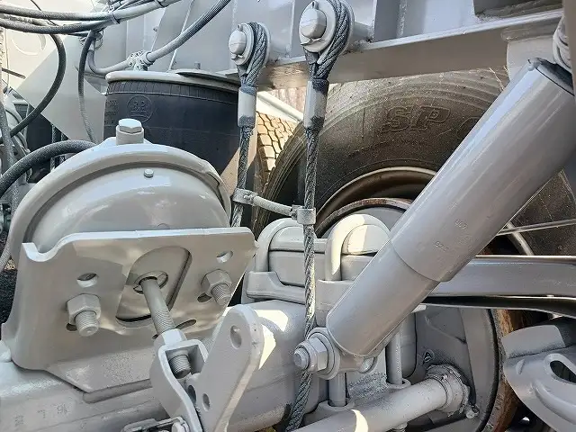 令和2年 トレクス 3軸コンテナシャシ リフトアクスル 最大積載量:30,480kg 第五輪荷重:10,900kg以上の画像23