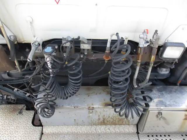 ★車検付 R8.4.20迄★ 平成27年 日野 トラクター AT 450馬力 ハイルーフ メッキ アルミホイール の画像29