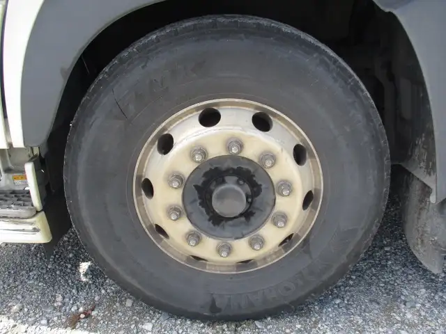 ★車検付 R8.4.20迄★ 平成27年 日野 トラクター AT 450馬力 ハイルーフ メッキ アルミホイール の画像6