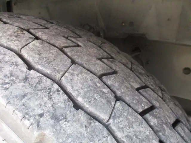 ★車検付 R8.4.20迄★ 平成27年 日野 トラクター AT 450馬力 ハイルーフ メッキ アルミホイール の画像8