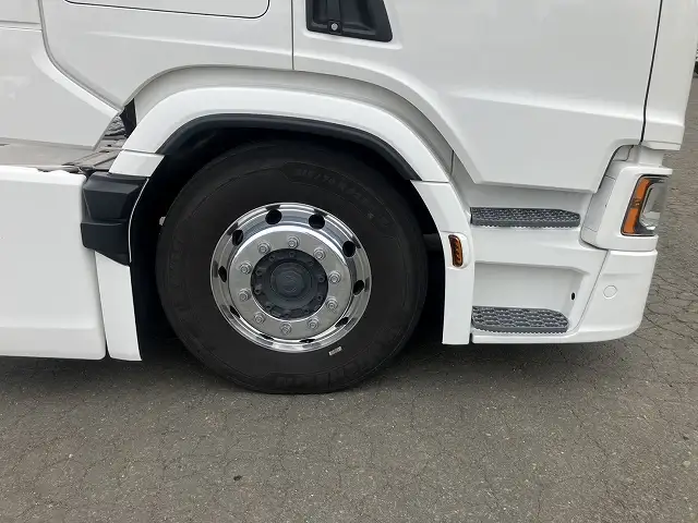 ☆車検付き( R7.12.24)☆ R6年スカニア トラクタ 460ps R20スリーパーキャブ/ハイルーフ スライドカプラー サンルーフの画像12