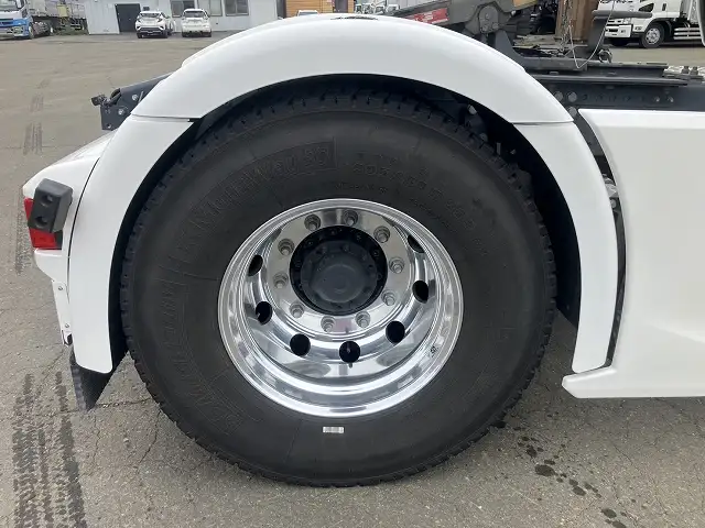 ☆車検付き( R7.12.24)☆ R6年スカニア トラクタ 460ps R20スリーパーキャブ/ハイルーフ スライドカプラー サンルーフの画像14