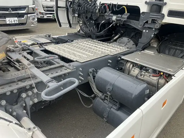 ☆車検付き( R7.12.24)☆ R6年スカニア トラクタ 460ps R20スリーパーキャブ/ハイルーフ スライドカプラー サンルーフの画像16