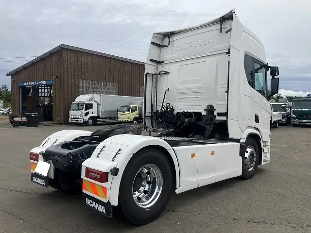 ☆車検付き( R7.12.24)☆ R6年スカニア トラクタ 460ps R20スリーパーキャブ/ハイルーフ スライドカプラー サンルーフの画像4