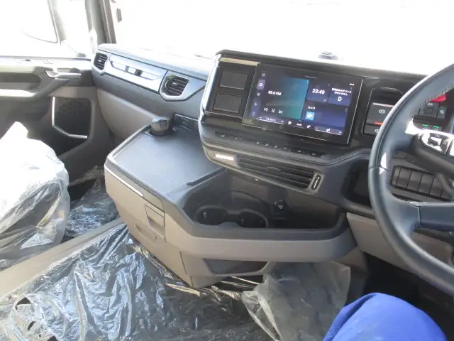 ☆車検付き( R7.12.24)☆ R6年スカニア トラクタ 460ps R20スリーパーキャブ/ハイルーフ スライドカプラー サンルーフの画像31