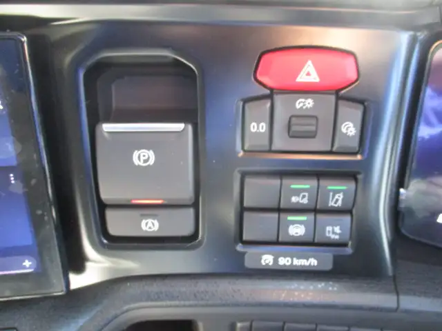 ☆車検付き( R7.12.24)☆ R6年スカニア トラクタ 460ps R20スリーパーキャブ/ハイルーフ スライドカプラー サンルーフの画像32