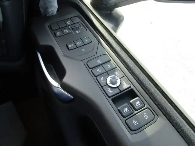 ☆車検付き( R7.12.24)☆ R6年スカニア トラクタ 460ps R20スリーパーキャブ/ハイルーフ スライドカプラー サンルーフの画像35