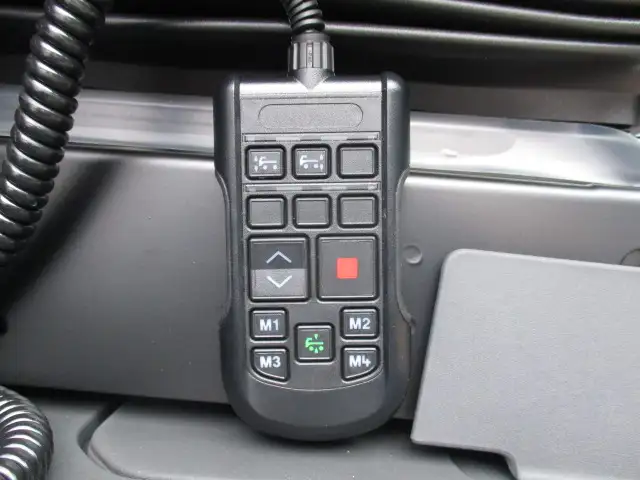 ☆車検付き( R7.12.24)☆ R6年スカニア トラクタ 460ps R20スリーパーキャブ/ハイルーフ スライドカプラー サンルーフの画像49