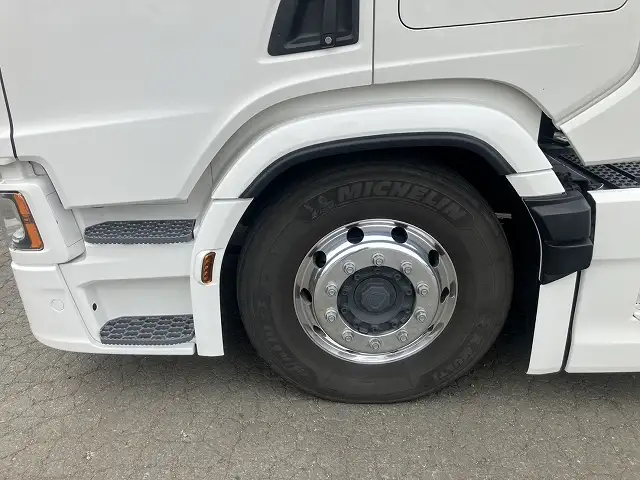 ☆車検付き( R7.12.24)☆ R6年スカニア トラクタ 460ps R20スリーパーキャブ/ハイルーフ スライドカプラー サンルーフの画像9