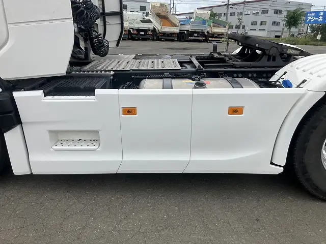 ☆車検付き( R7.12.24)☆ R6年スカニア トラクタ 460ps R20スリーパーキャブ/ハイルーフ スライドカプラー サンルーフの画像10