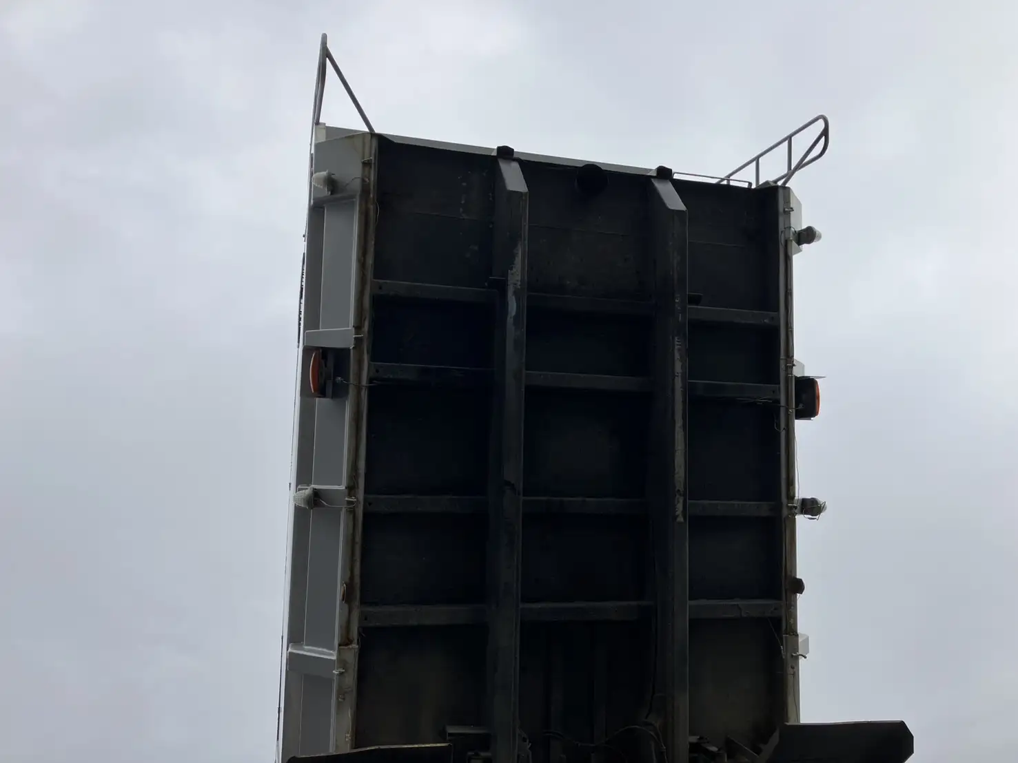 平成16年03月中古大型ダンプ三菱ふそうスーパーグレートの画像21