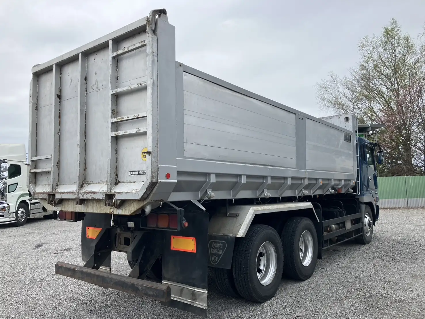 平成16年03月中古大型ダンプ三菱ふそうスーパーグレートの画像5