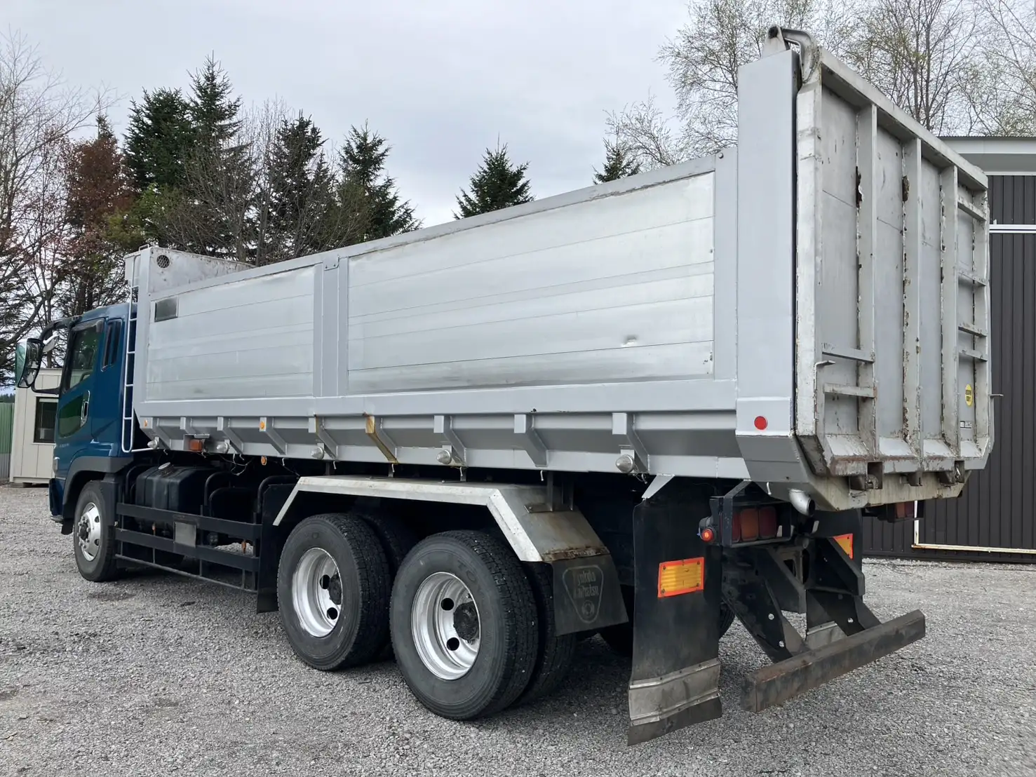 平成16年03月中古大型ダンプ三菱ふそうスーパーグレートの画像7