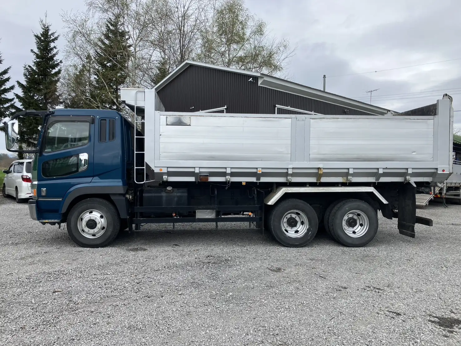 平成16年03月中古大型ダンプ三菱ふそうスーパーグレートの画像8