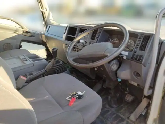 平成29年12月中古中型クレーン付いすゞクオンの画像12