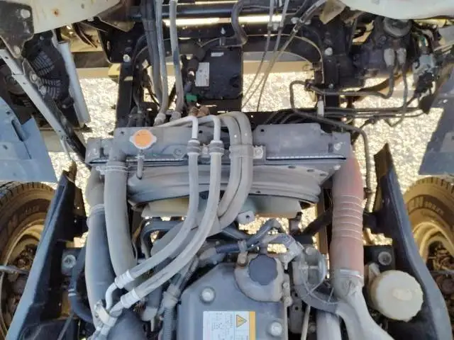 平成29年12月中古中型クレーン付いすゞクオンの画像43