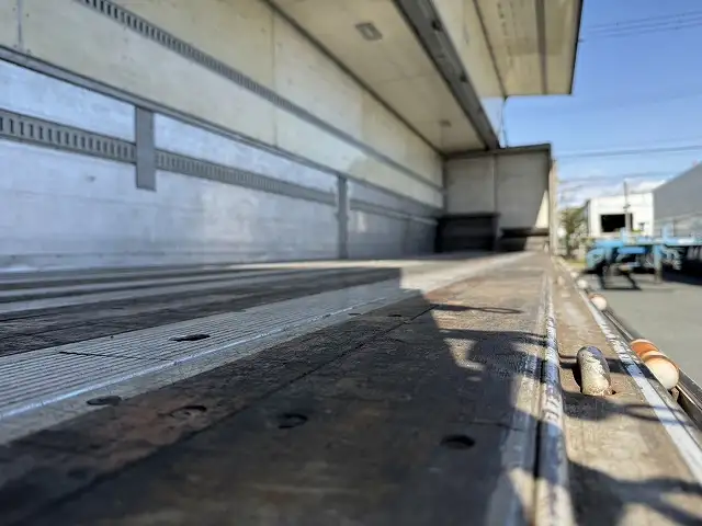 【愛知県豊橋市保管】平成16年 フルハーフ 13m2軸ウィングトレーラー リフトアクスル(エアサス)積載:19,600㎏ 第五輪荷重:9,400㎏以上の画像17