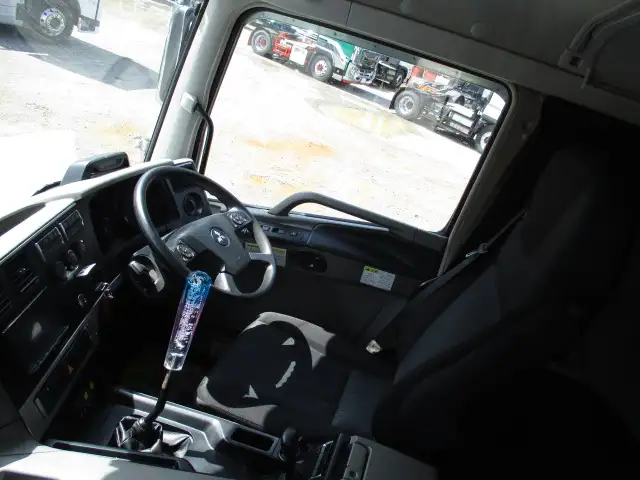 令和01年/平成31年05月中古大型ダンプ三菱ふそうスーパーグレートの画像52