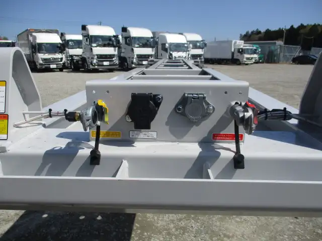 予備検付　未登録　トレクス　40FT3軸コンテナシャシ　リフトアクスル(中軸残し)　MG取付可　積載30,480kg　第五輪荷重11,500以上の画像34