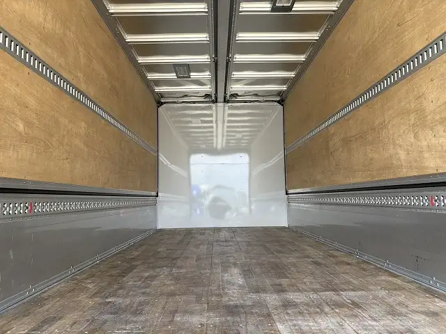 令和6年 いすゞ 増トンアルミウイング 62ワイド 積載:8,100kg MT ハイルーフの画像30