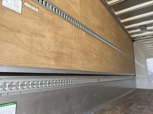 令和6年 いすゞ 増トンアルミウイング 62ワイド 積載:8,100kg MT ハイルーフの画像32