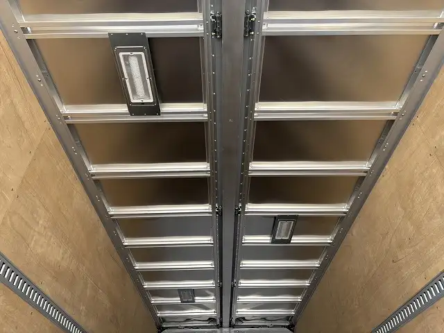 令和6年 いすゞ 増トンアルミウイング 62ワイド 積載:8,100kg MT ハイルーフの画像33