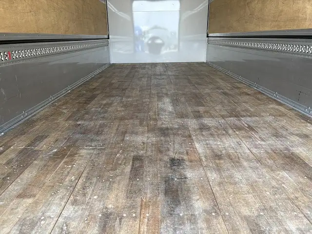 令和6年 いすゞ 増トンアルミウイング 62ワイド 積載:8,100kg MT ハイルーフの画像34