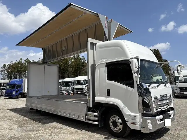 令和6年 いすゞ 増トンアルミウイング 62ワイド 積載:8,100kg MT ハイルーフの画像36