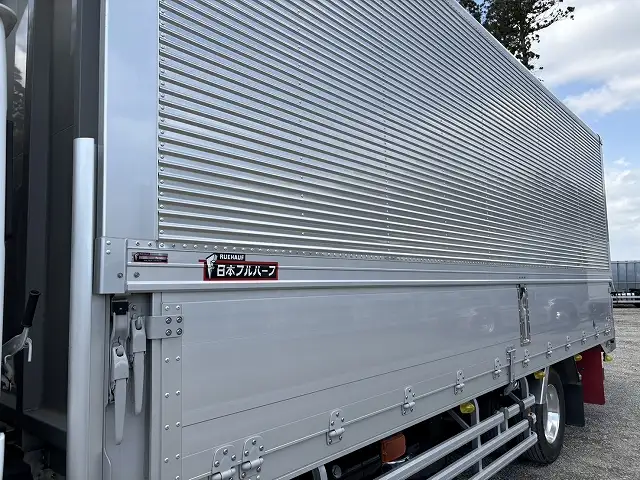 令和6年 いすゞ 増トンアルミウイング 62ワイド 積載:8,100kg MT ハイルーフの画像9