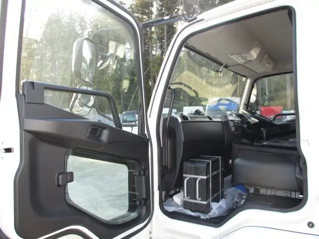 令和6年 三菱 6メーターワイド クレーン付きアルミ平 タダノ 4段 ラジコンの画像48