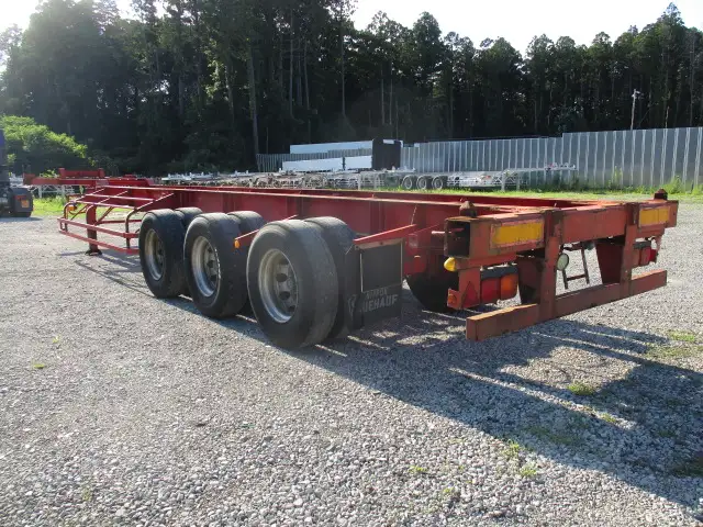 平成23年　フルハーフ　40FT3軸コンテナシャシ　リーフサス　積載：30,480㎏　第五輪：11,040㎏以上の画像7