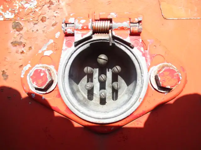 平成23年　フルハーフ　40FT3軸コンテナシャシ　リーフサス　積載：30,480㎏　第五輪：11,040㎏以上の画像10