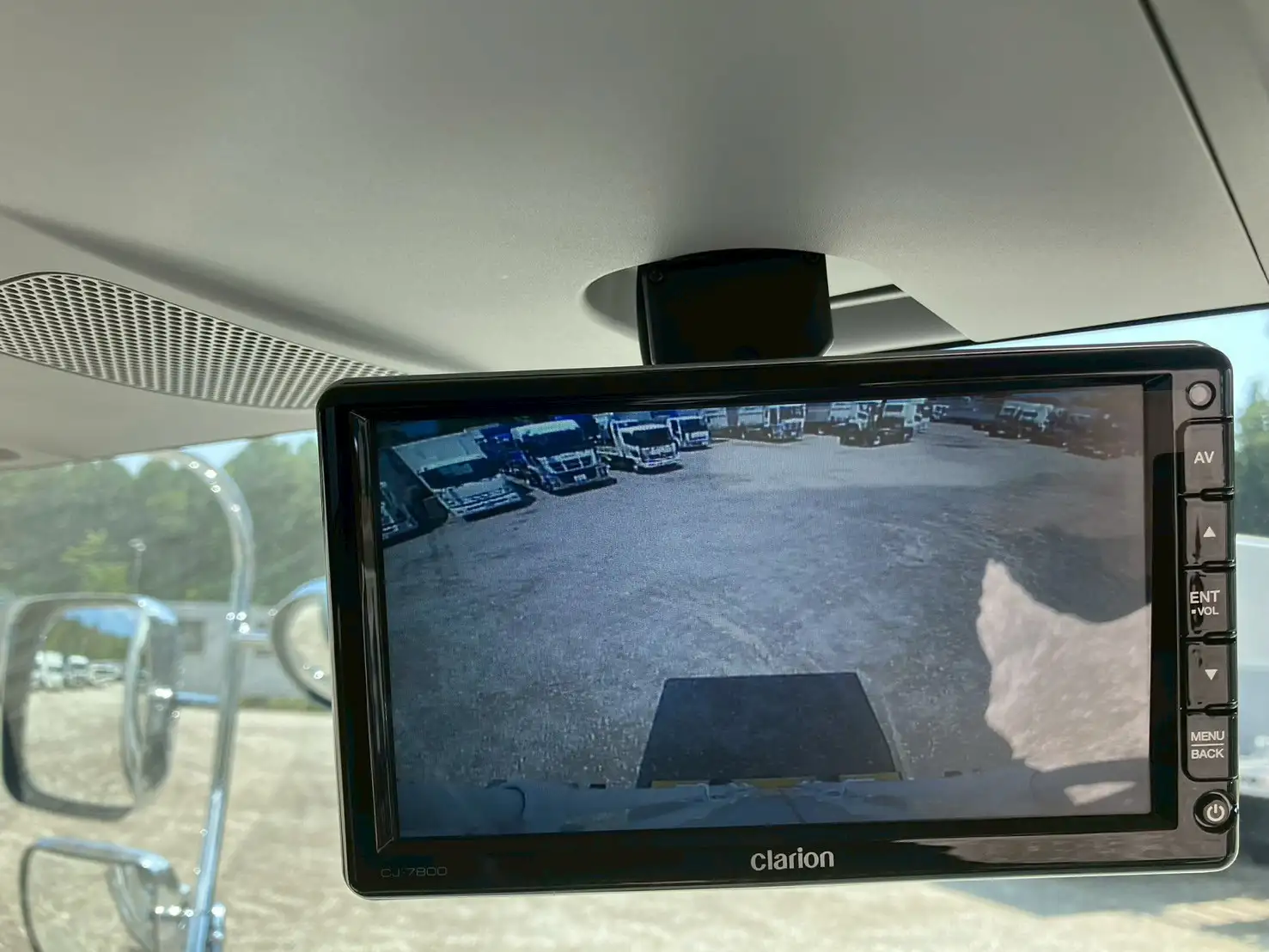 ☆車検付き(R7.6.29)☆　令和5年　いすゞ 4t冷凍バン 　MT6　走行距離:1,354㎞　積載:2,350㎏　横ドア有　240馬力の画像19