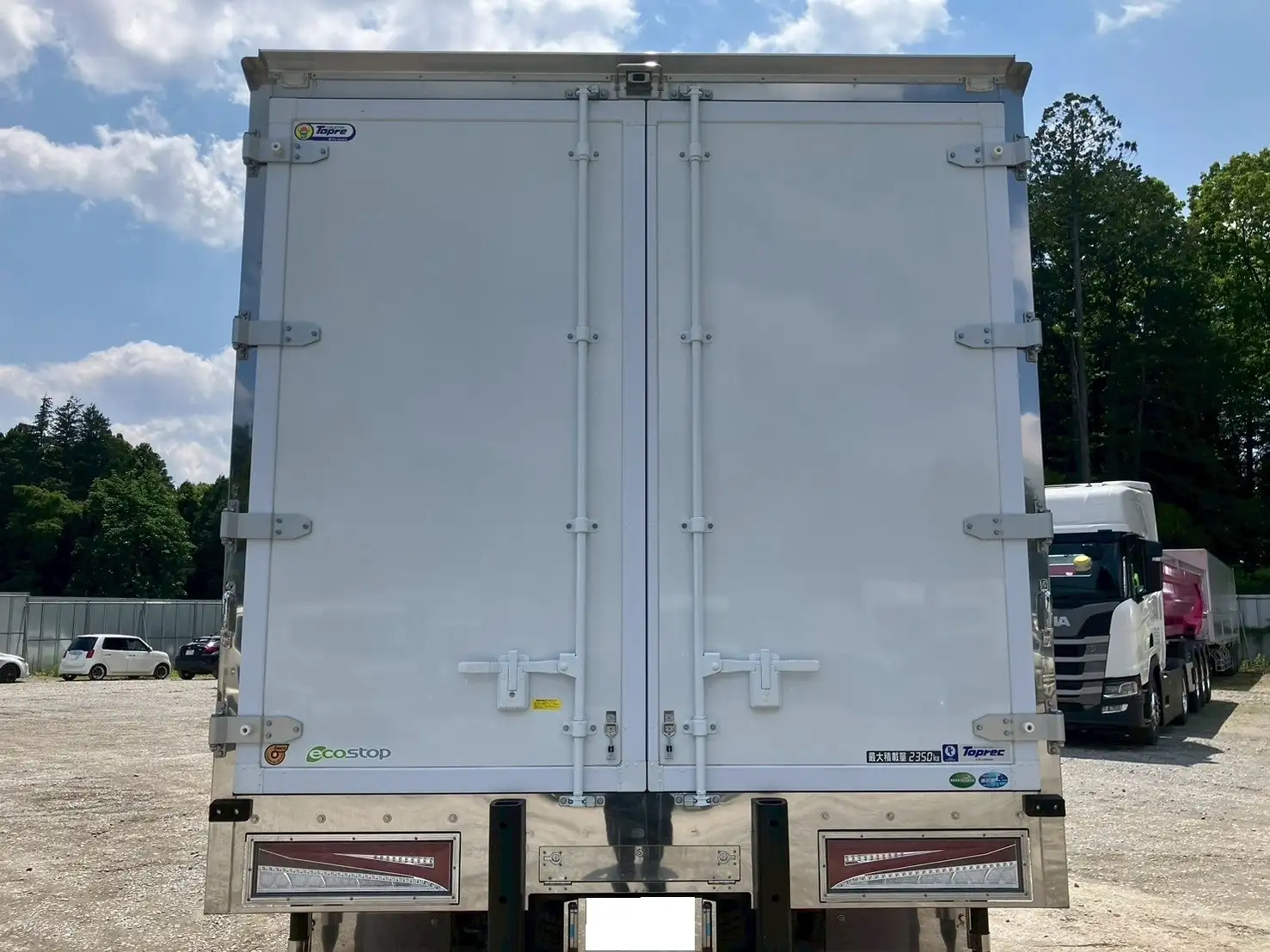 ☆車検付き(R7.6.29)☆　令和5年　いすゞ 4t冷凍バン 　MT6　走行距離:1,354㎞　積載:2,350㎏　横ドア有　240馬力の画像28