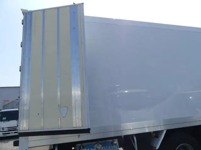 平成27年06月中古大型冷凍バン・ウィング日産UDクオンの画像9