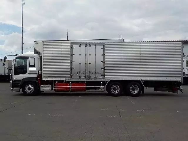 平成19年06月中古大型冷凍バン・ウィングいすゞいすゞの画像9