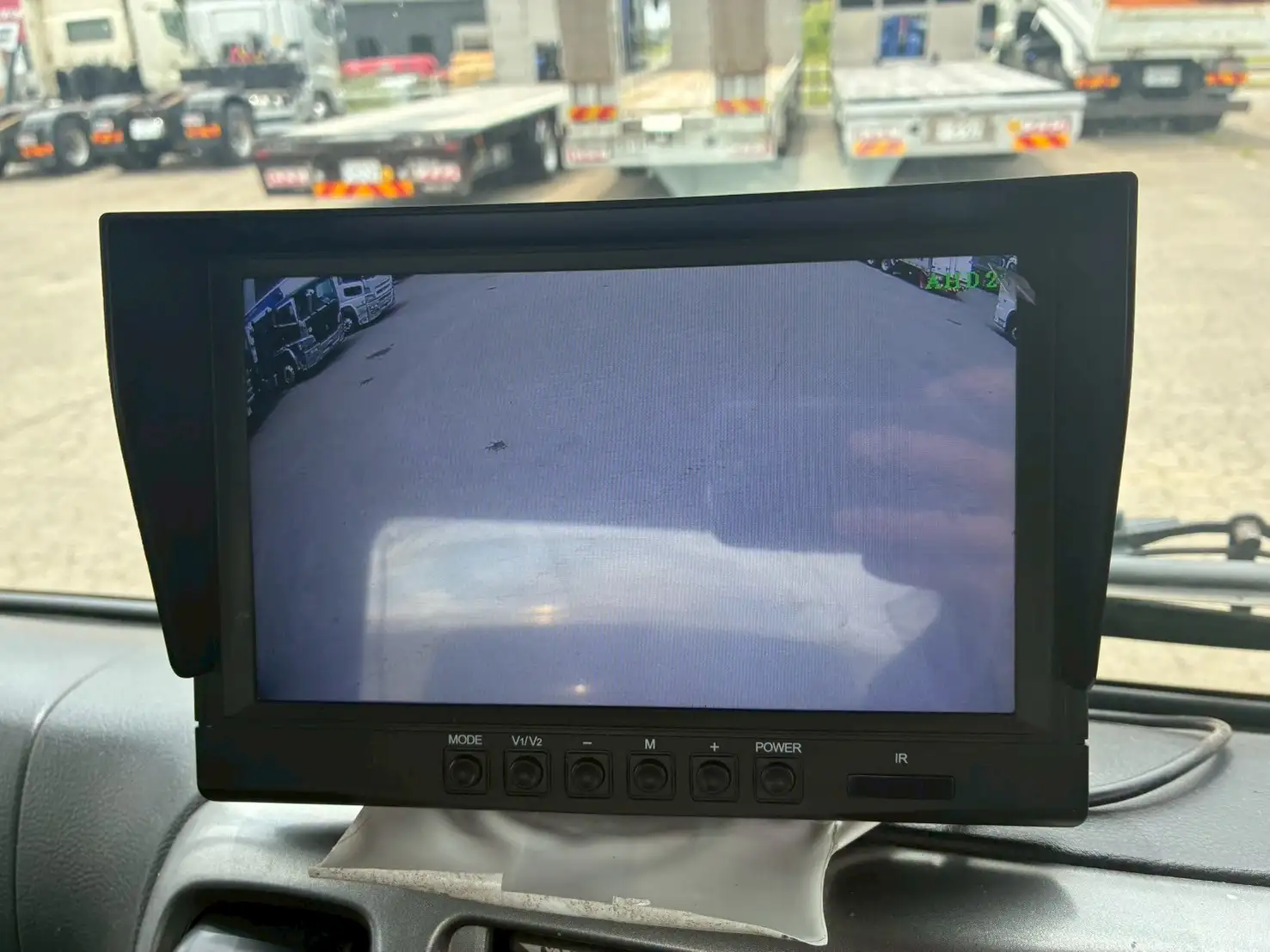 平成24年 日野 増トンミルクタンクローリー タンク容量:8,100L 走行距離:約27万㎞ MT6 シャワーボール付きの画像14