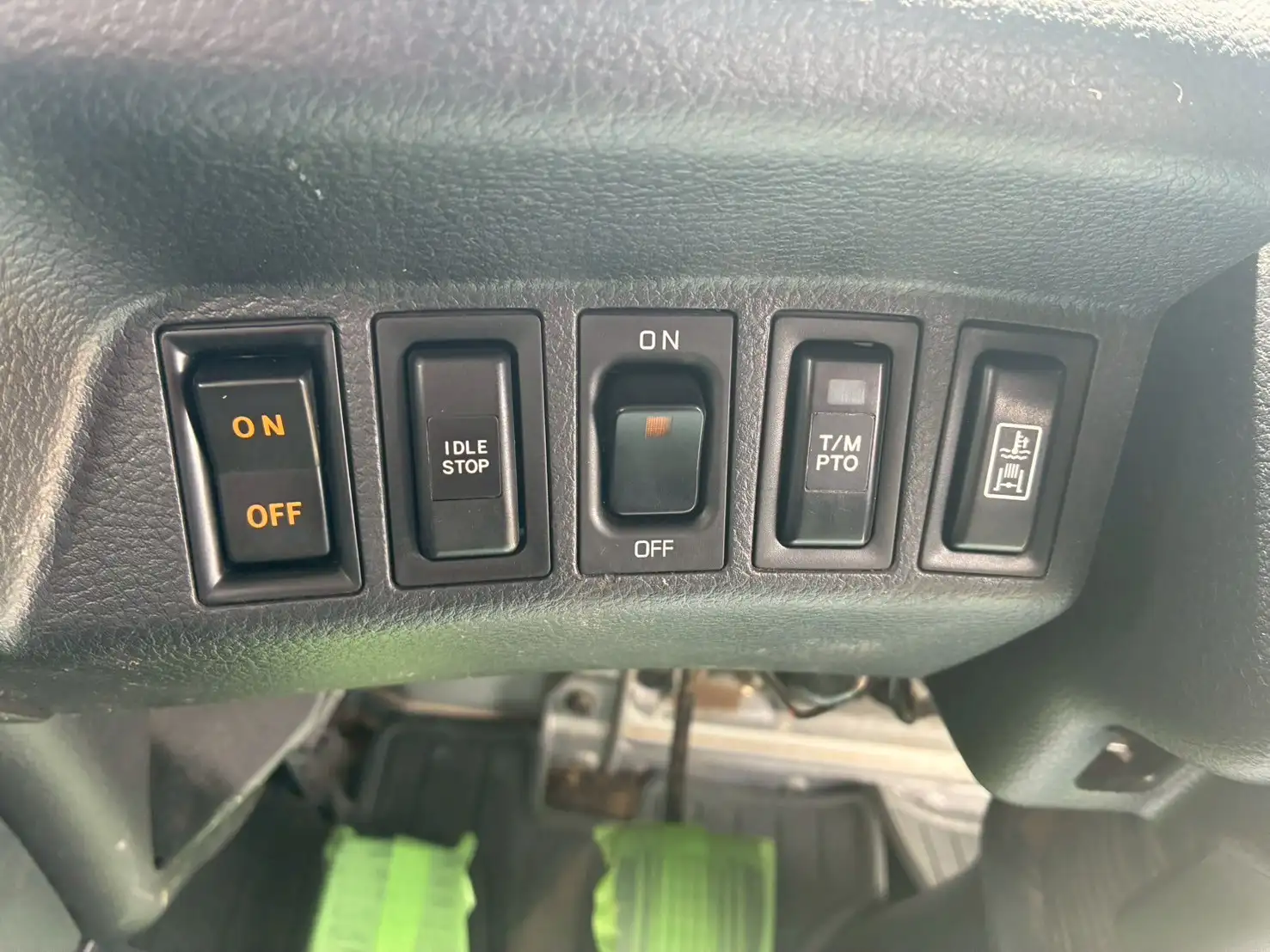 平成24年 日野 増トンミルクタンクローリー タンク容量:8,100L 走行距離:約27万㎞ MT6 シャワーボール付きの画像15