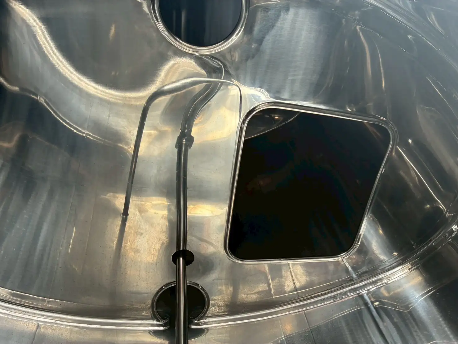 平成24年 日野 増トンミルクタンクローリー タンク容量:8,100L 走行距離:約27万㎞ MT6 シャワーボール付きの画像27