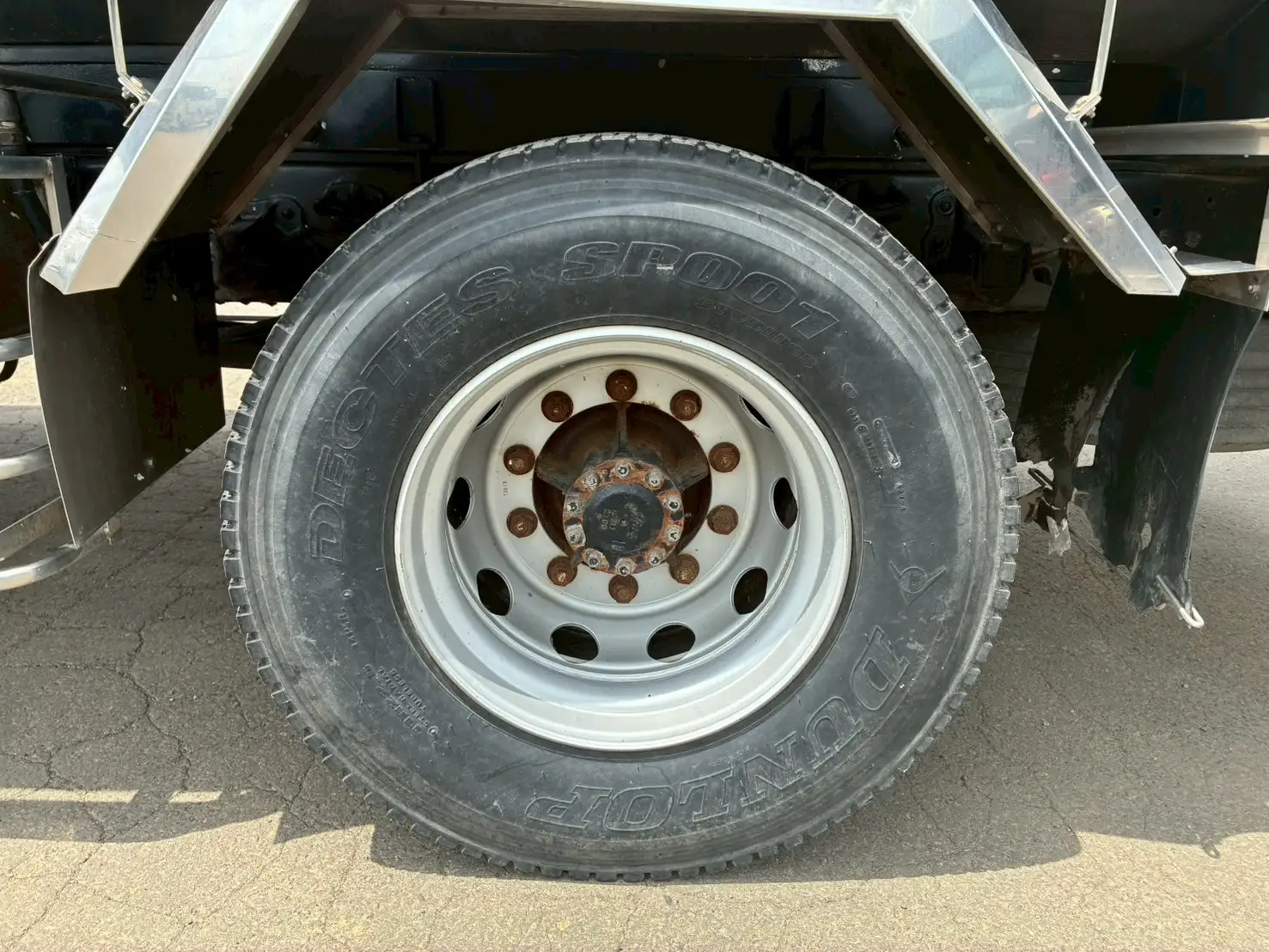 平成24年 日野 増トンミルクタンクローリー タンク容量:8,100L 走行距離:約27万㎞ MT6 シャワーボール付きの画像50