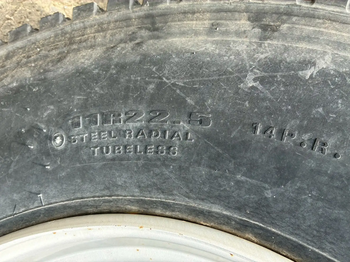 平成24年 日野 増トンミルクタンクローリー タンク容量:8,100L 走行距離:約27万㎞ MT6 シャワーボール付きの画像52