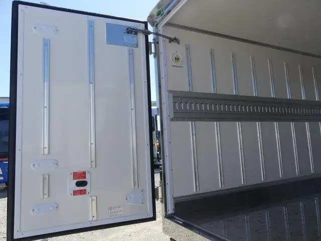 令和05年04月中古小型冷凍バン・ウィングいすゞエルフの画像22