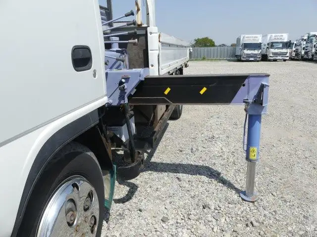 【神奈川県厚木市保管】平成16年　いすゞ　4段クレーン　走行：23,000km　積載：3,000kgの画像32