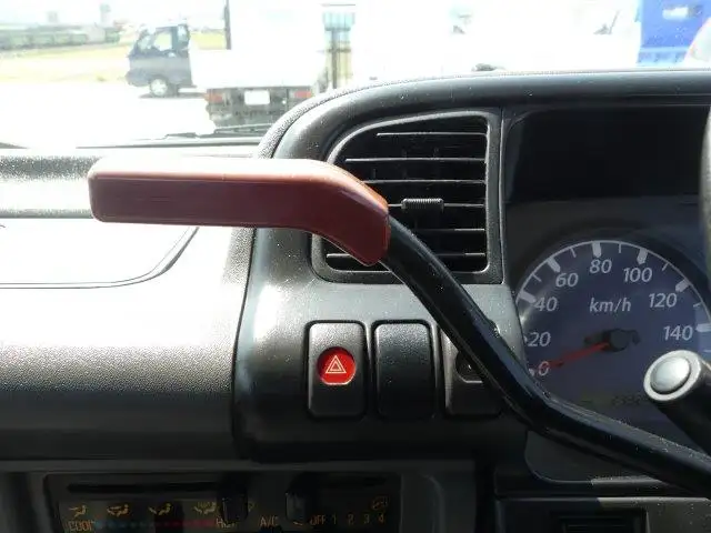 【神奈川県厚木市保管】平成16年　いすゞ　4段クレーン　走行：23,000km　積載：3,000kgの画像47