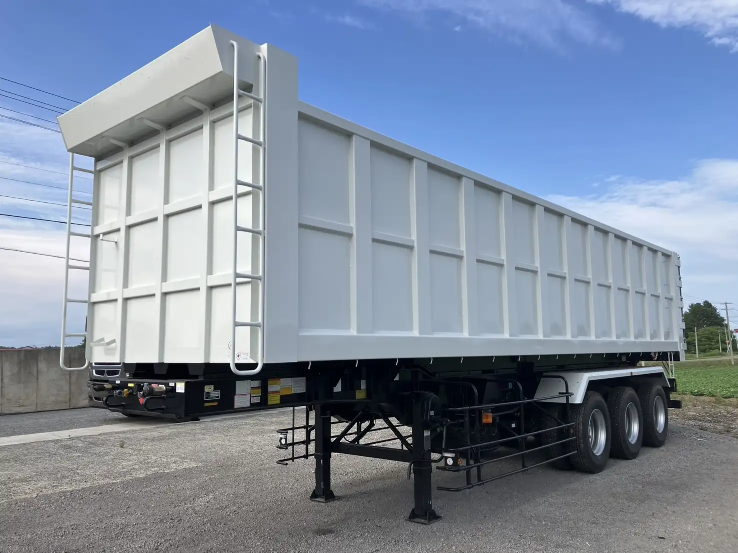 【ラスト1台!】未使用車  令和7年式 トレクス 産廃用ダンプトレーラ 40㎥!!の画像1