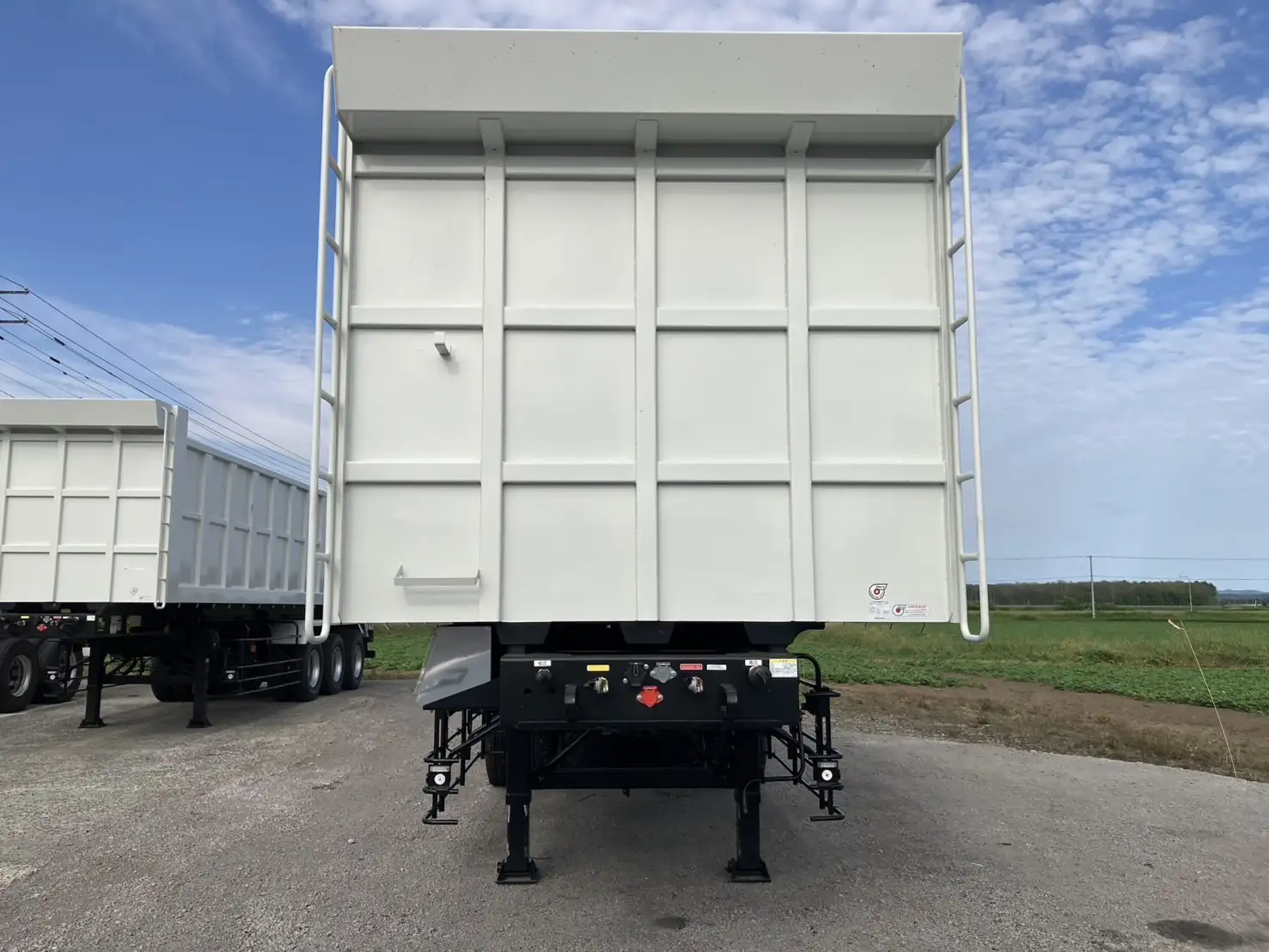 【ラスト1台!】未使用車  令和7年式 トレクス 産廃用ダンプトレーラ 40㎥!!の画像2