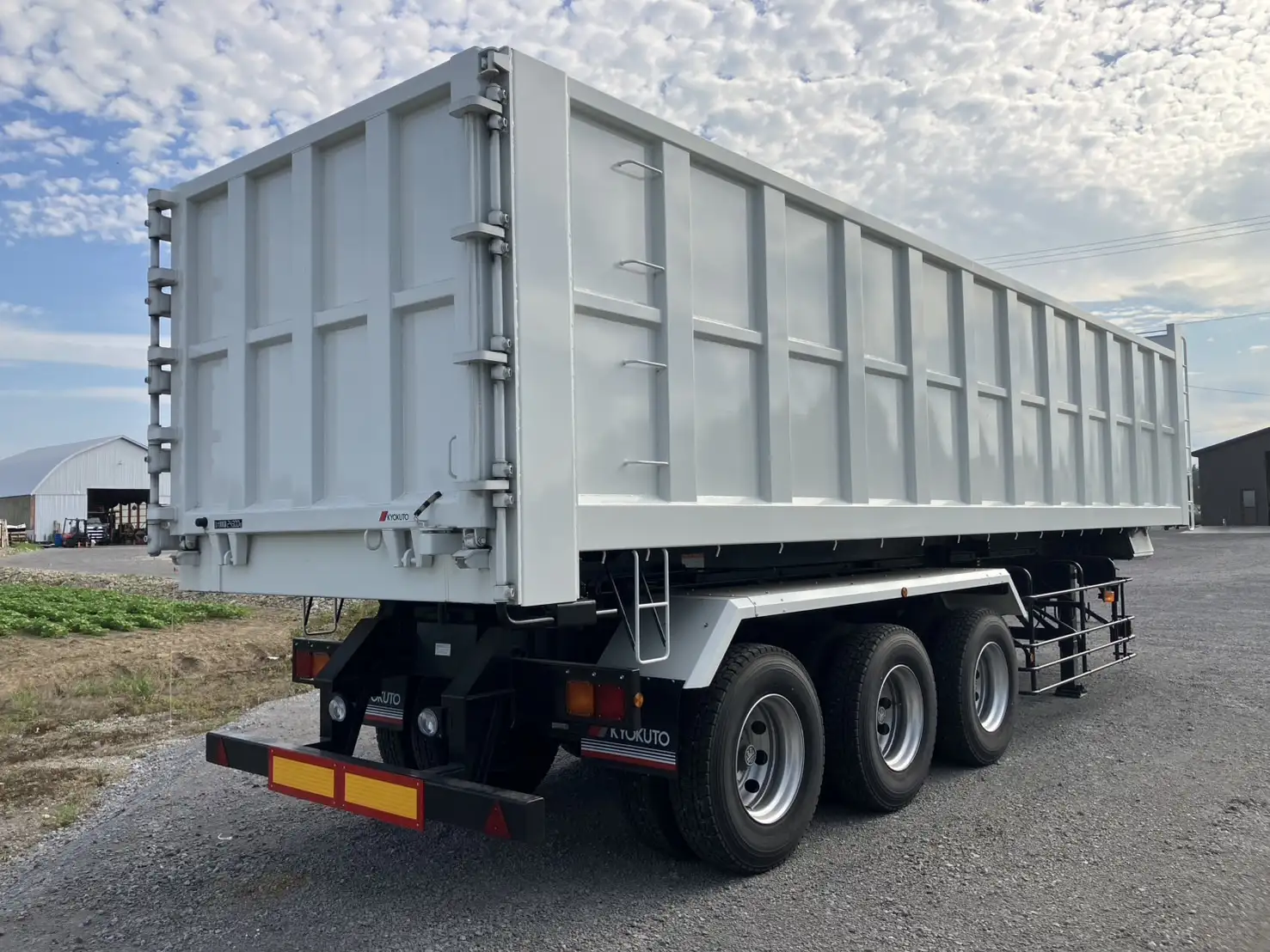 【ラスト1台!】未使用車  令和7年式 トレクス 産廃用ダンプトレーラ 40㎥!!の画像4