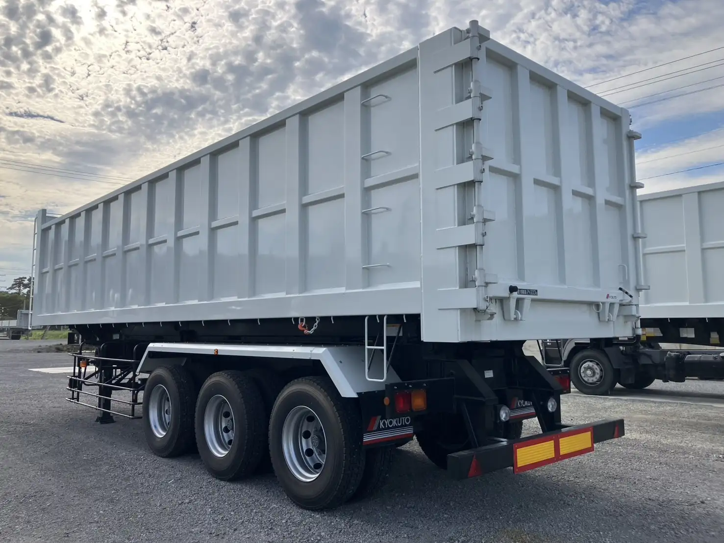 【ラスト1台!】未使用車  令和7年式 トレクス 産廃用ダンプトレーラ 40㎥!!の画像6