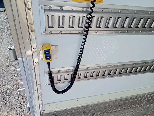 令和06年02月中古増トン冷凍バン・ウィングいすゞフォワードの画像31