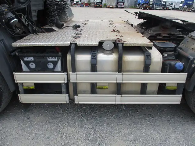 ★車検付R7.10.28★ H26 日野 トラクターヘッド AT 450馬力 ハイルーフ メッキ アルミホイール の画像19